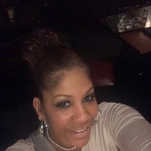 Meet your Posher, Lorenda